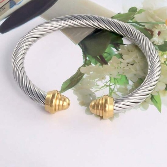 Modern Cable Twist Cuff Bracelet - Picture 3 of 7